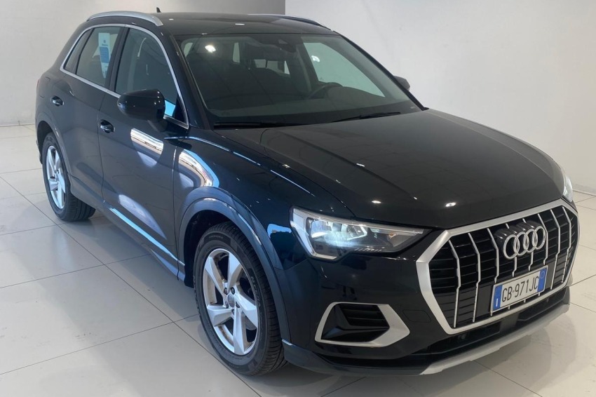 Audi Q3  autopreneste